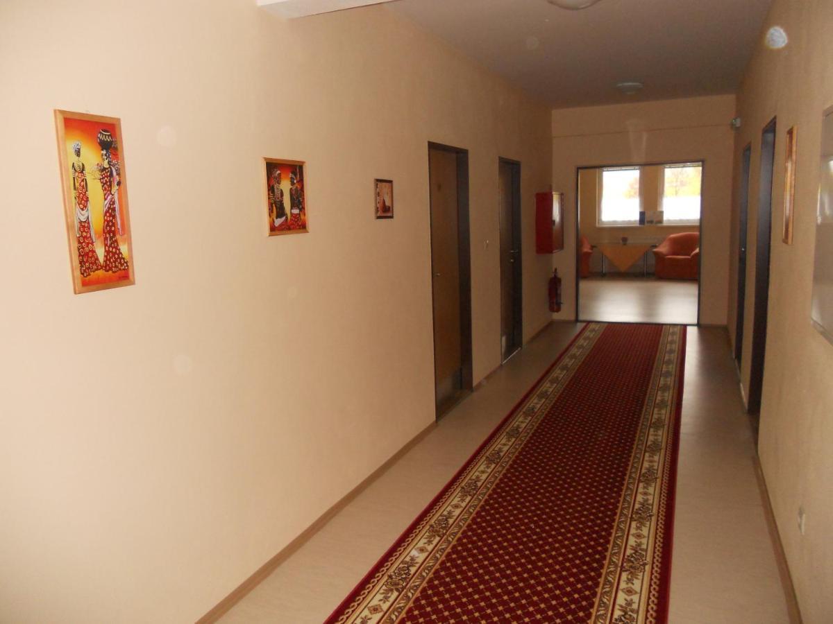 Motel Madona Banská Bystrica Exteriör bild